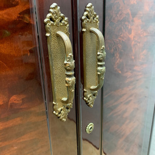 高級感のあるレトロな箪笥　大型タンス　衣装棚の画像