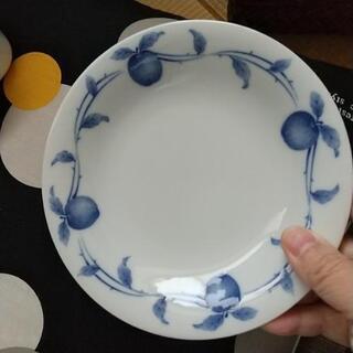 お皿な色々三枚の画像