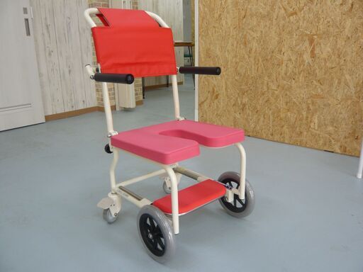 美品　シャワーキャリー　介護用品　カワムラサイクル
