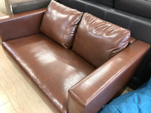 2人掛けソファ　ブラウン