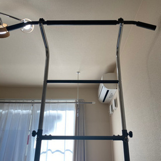 ぶら下がり健康器　チンニングマシンの画像