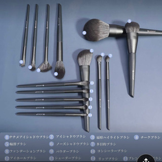 お譲り先決まりました。新品未使用、プロ化粧師推薦】 Lilystar メイクブラシ 14本セットの画像