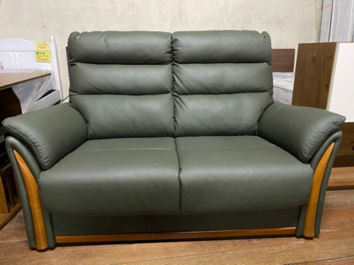 本革製の2人掛けソファー！79800円ヲ19800円！