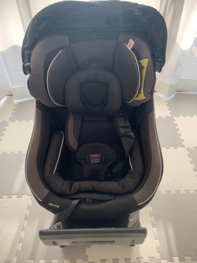 コンビ　ネルーム　チャイルドシート