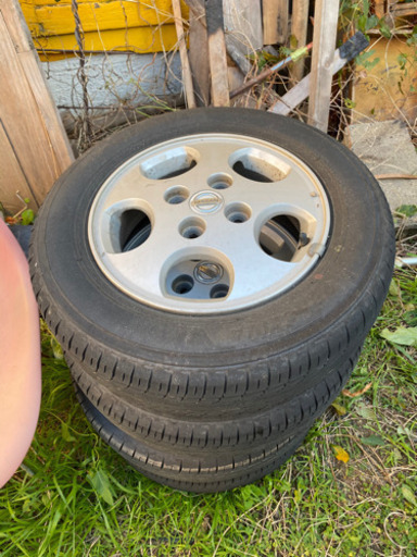 日産　軽自動車タイヤ4本セット　タイヤの溝まだまだあります