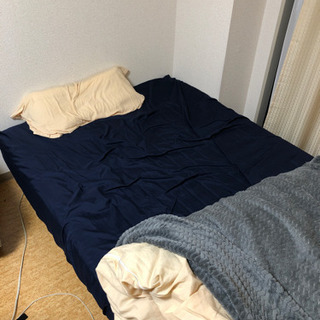 セミダブルベッド　マットレス一体型無料！！！