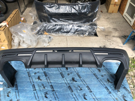 ダイナスティー製　4型ミドルハイエース、レジアスエース用フルエアロパーツ