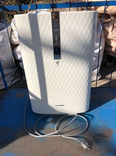 値下げ★中古★シャープ　加湿空気清浄機　KC-W45-W　2009年製