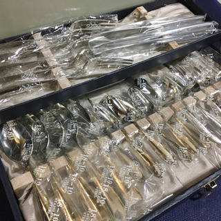 ★お取引者さま決定★【新品】カトラリーセット[A] 18-10 専用箱入 ステンレスの画像