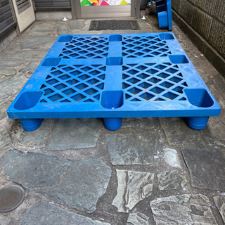 中古プラスチック製パレットの画像