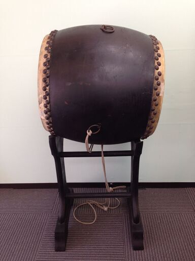 和太鼓 長胴太鼓 打面直径 約50cm 台座付き 太鼓バチ無し