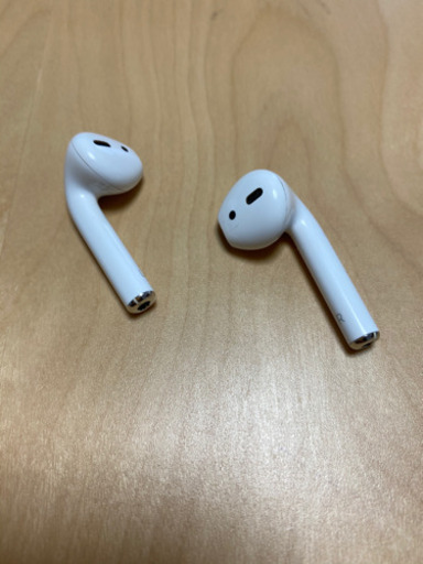 中古品　Air Pods第一世代