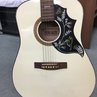 【12/19確約済み】【白❗️】ギターの画像