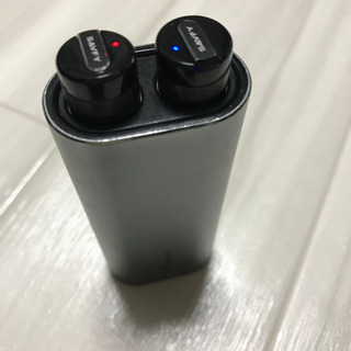 SAVFY 左右独立型イヤホン &モバイルバッテリー