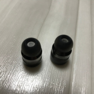 SAVFY 左右独立型イヤホン &モバイルバッテリーの画像