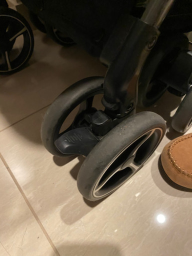 美品　Joie ベビーカー スマバギ4WD（シグネチャー）両対面式　カトージ