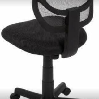 Amazonベーシックオフィスチェアの画像