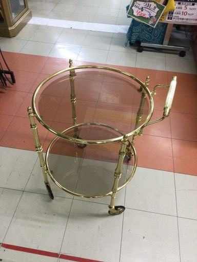 【店頭お渡し】未使用　店頭にて組み立てました　ゴージャス　ドイツ製　ガラス2段　キッチンワゴン　¥9,680(税込）