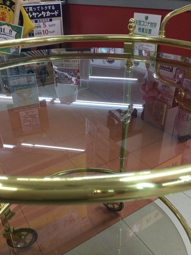 【店頭お渡し】未使用　店頭にて組み立てました　ゴージャス　ドイツ製　ガラス2段　キッチンワゴン　¥9,680(税込）