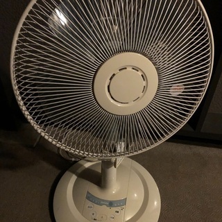 無料　扇風機　リモコン付き