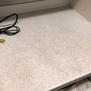 キッチン収納　食器棚の画像