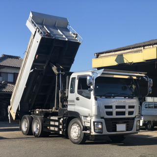 いすゞ GIGA 10tダンプ / ターボ車 / 380馬力 / CXZ77AT / ETC付 / バックカメラ / 7速MT / 28万キロ台 / キーレス / 平成27年!の画像