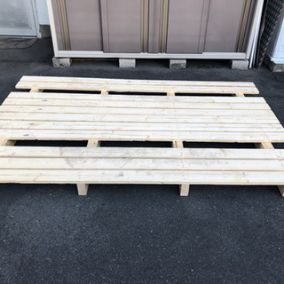 輸入梱包の木パレあげます。の画像