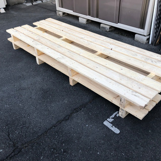 輸入梱包の木パレあげます。の画像