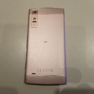 中古スマホ　au URBANO V02  KYV34の画像
