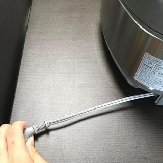 SHARP製5.5合炊き炊飯器（型番KS-Z101）【値下げしました】の画像