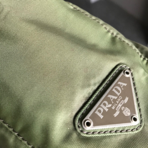 PRADA バック♬