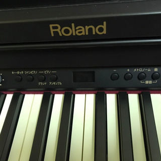 Roland 電子ピアノの画像