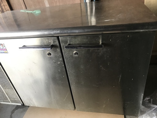 値下げ中❗️【中古品】サンヨー業務用台下冷蔵庫