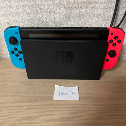 任天堂スイッチ　Switch 新型　無線コントローラ付き