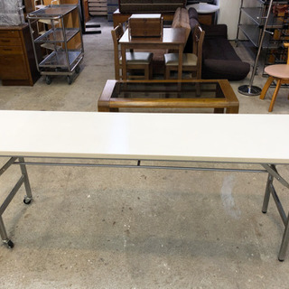 【幅180㎝】机　長机　会議用　キャスター付き　折り畳み式の画像