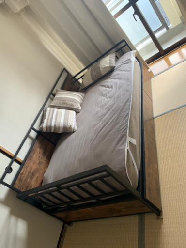 ニトリで購入した柵付きシングルベッドとマットレス