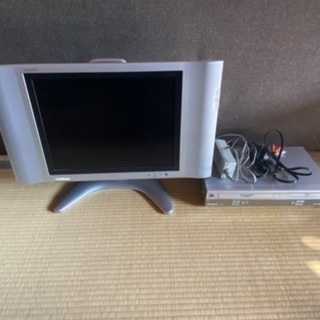 テレビとVHSデッキセット