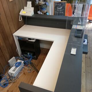 【中古】店舗用L字レジカウンター台の画像