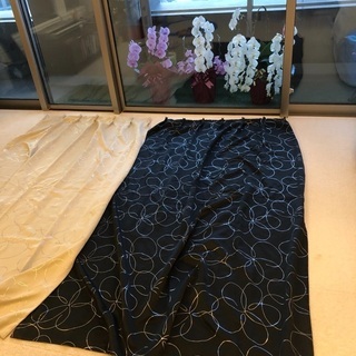 カーテンの画像