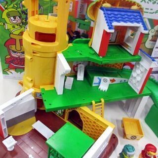 ムシ忍 DXセット 大きな木のムシ忍城&コガネニンのスニーカーベース セット バンダイ おもちゃ カラクリメカ 忍者 BANDAI 札幌市東区 新道東店の画像