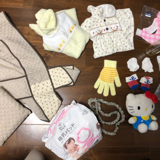 ベビーおまとめ♪色々セット(*⁰▿⁰*)抱っこ紐、スタイ、哺乳類など