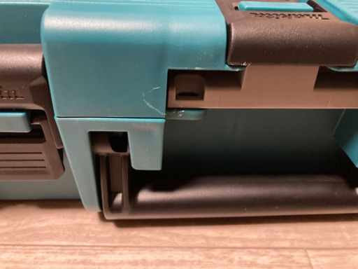 マキタ電動ドライバードリル格安バッテリー充電器込み