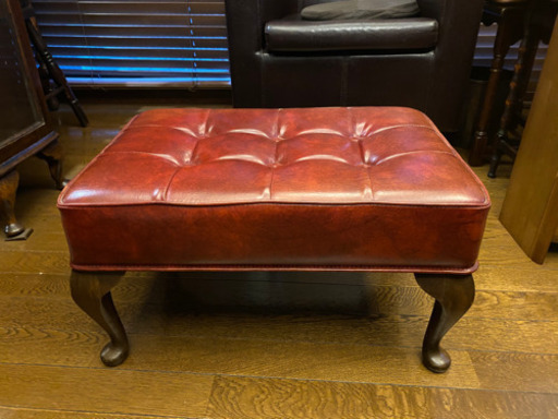 アンティーク猫脚オットマン 渋めの赤 ボルドー？
