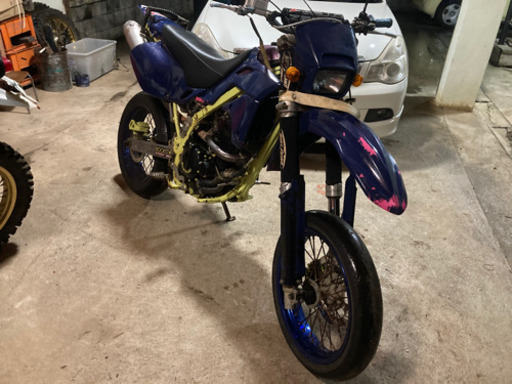 凛丸さん取引中　Dトラッカー　FCR 前後サスオーバーホール済み