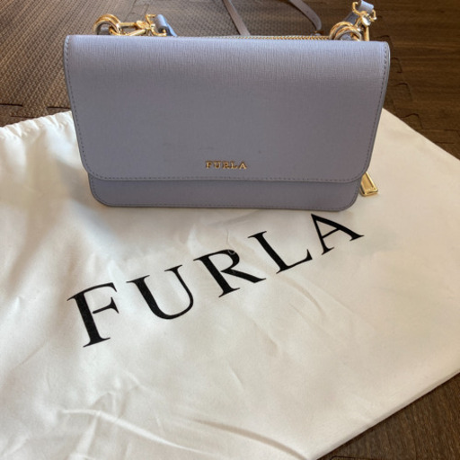 フルラ　ウォレット付きショルダーバッグ