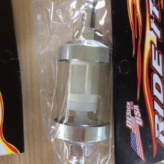 バイクのガソリンフィルターの画像