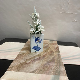 クリスマス＆正月　テーブルランナー120 金色系　パーティー　クリスマス　正絹帯リメイクの画像