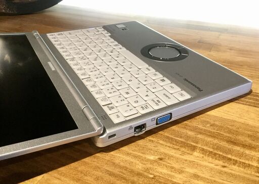 店頭にて売約済み。ご覧頂きありがとうございました。【一宮でWindows10搭載機！Let's note 2016年後期発売モデル０.８㎏ 最強モバイルPC WUXGA液晶 Panasonic 省電力モデル 使用時間少　M.2 SSD128GB搭載　Intel 第6世代core i5-6300U】一宮市のパソコン屋 Mr.Carnival（ミスカニ）です！パソコン修理・中古パソコン販売店【クレカ&PayPay使えます！】受け渡しは店舗にて(^^)/【パナソニック　レッツノート　ノートパソコン】