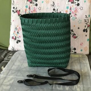 ハンドメイド網代編みショルダーバッグ　紙バンド　の画像