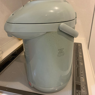 お値下げ‼️大容量！電気沸騰エアーポット　3.2L グリーングレー　配送可能！の画像